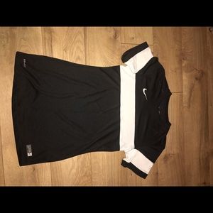 Dri-fit Mike black and white b, breathable shirt.